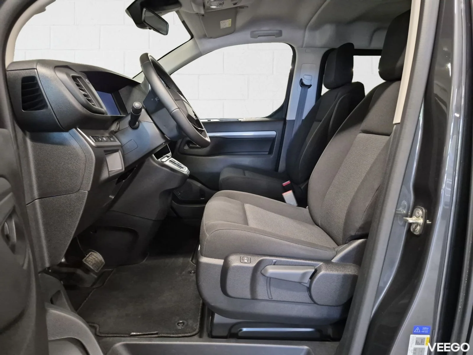Toyota Proace Crew Cab Long Double side door 132kW