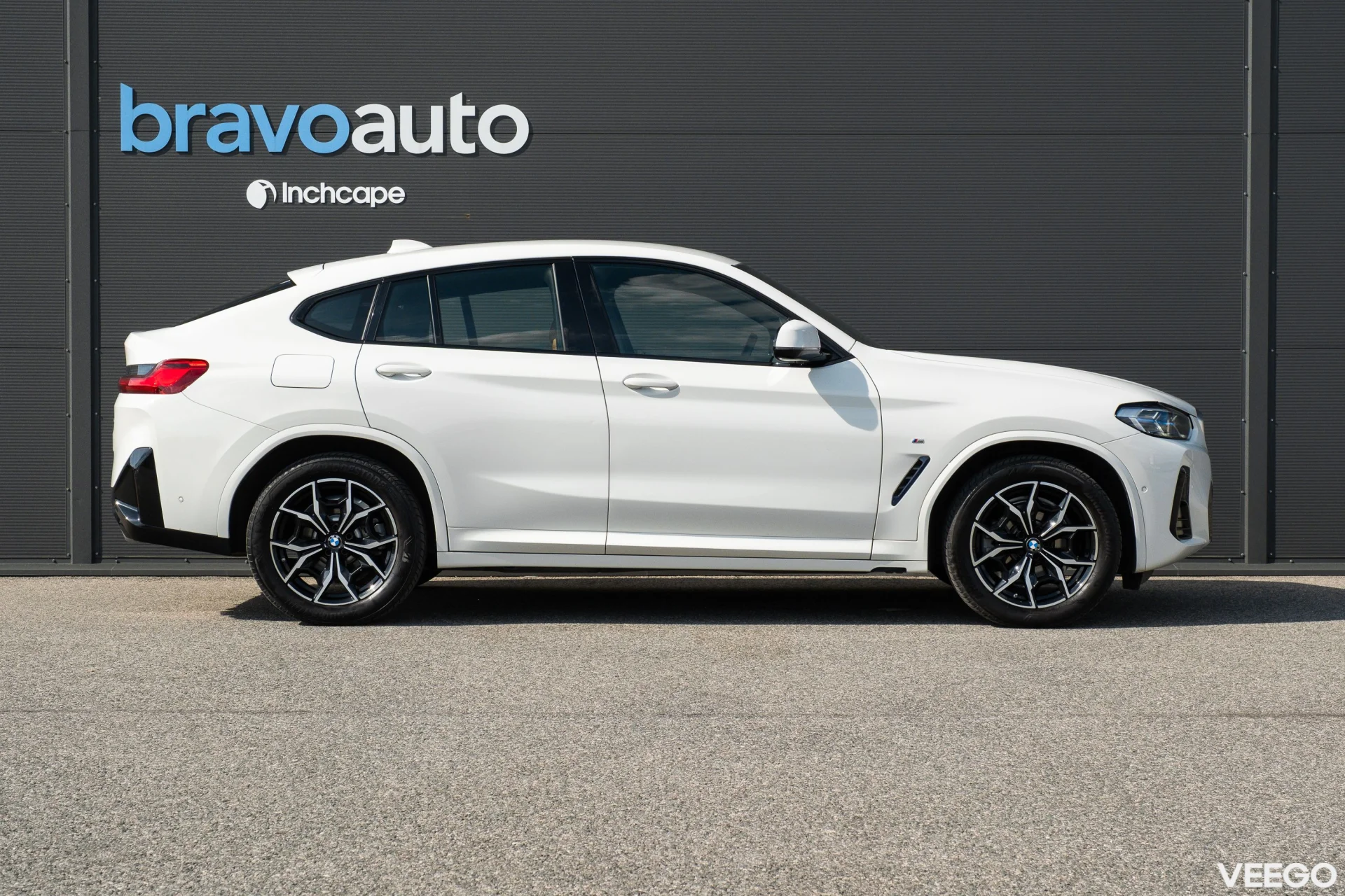 BMW X4 xDrive20i MHEV M-Sportpakett 2 135kW