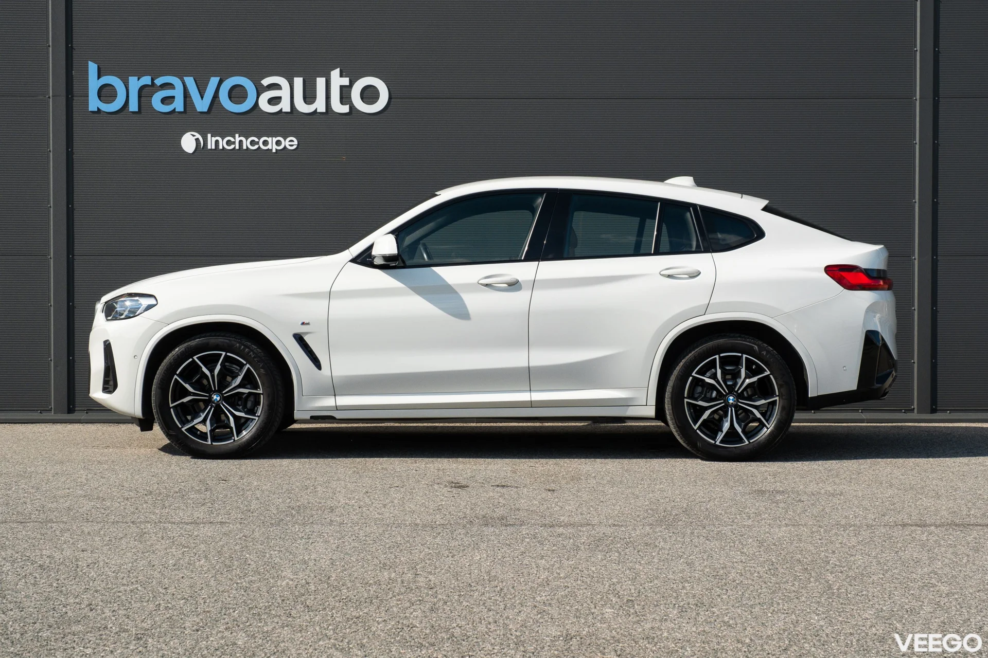 BMW X4 xDrive20i MHEV M-Sportpakett 2 135kW