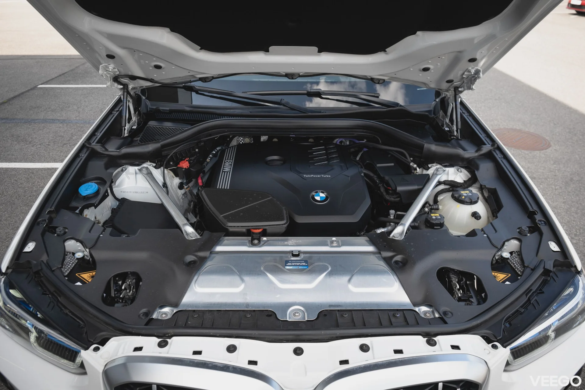BMW X4 xDrive20i MHEV M-Sportpakett 2 135kW