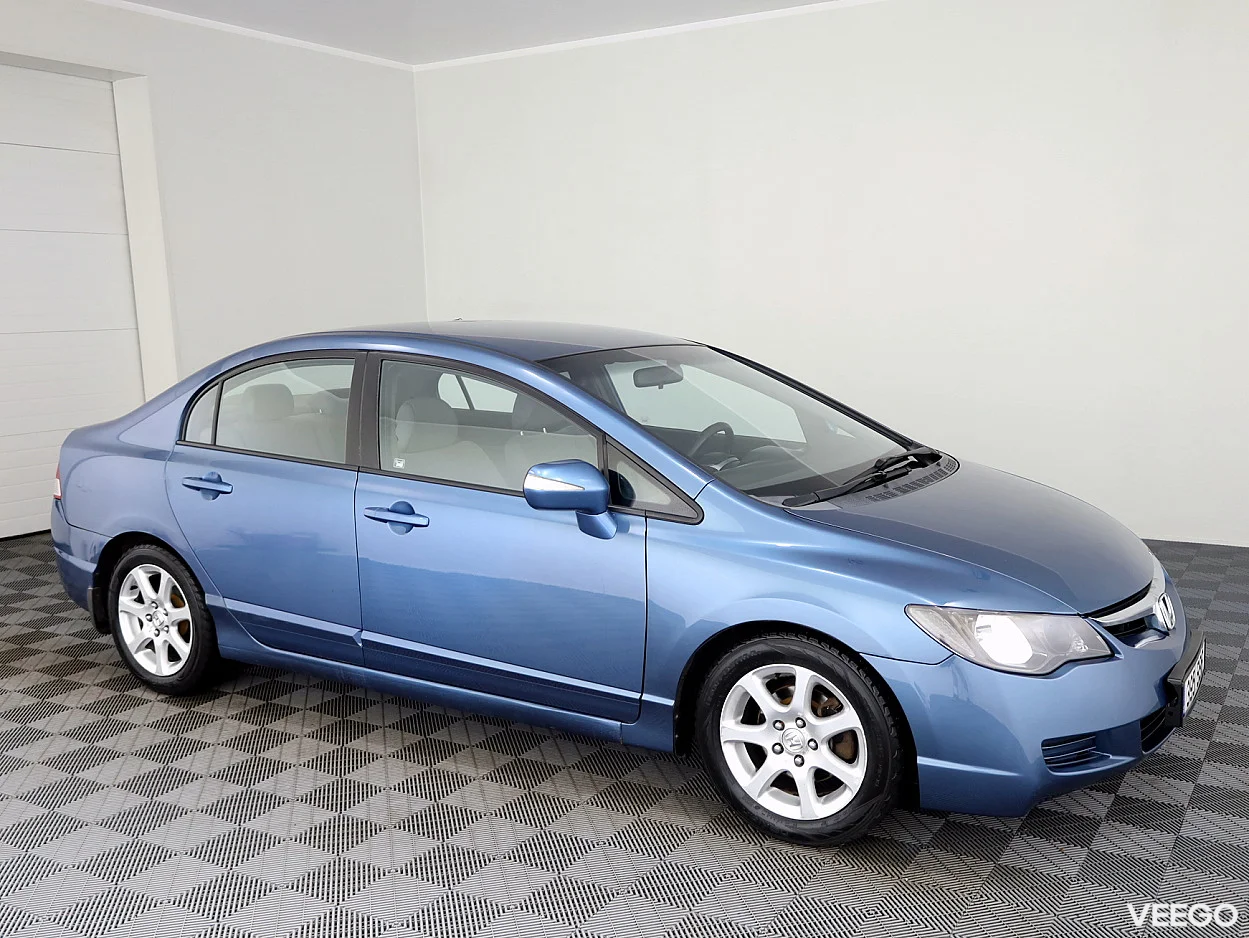 Honda Civic 1.8 104kW