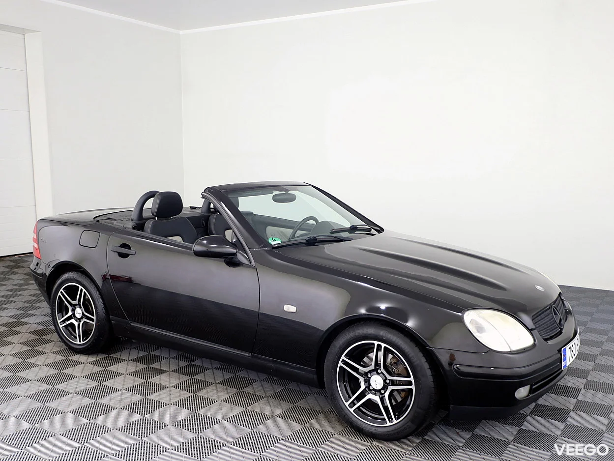 Mercedes-Benz SLK200 2.0 100kW