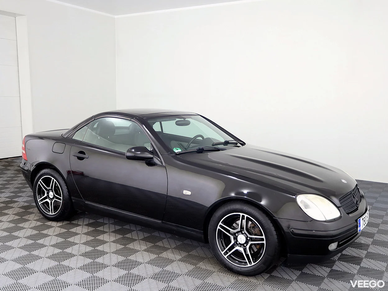 Mercedes-Benz SLK200 2.0 100kW