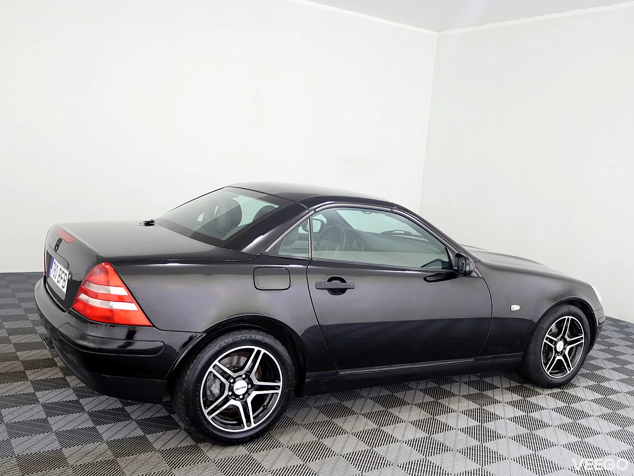 Mercedes-Benz SLK200 2.0 100kW