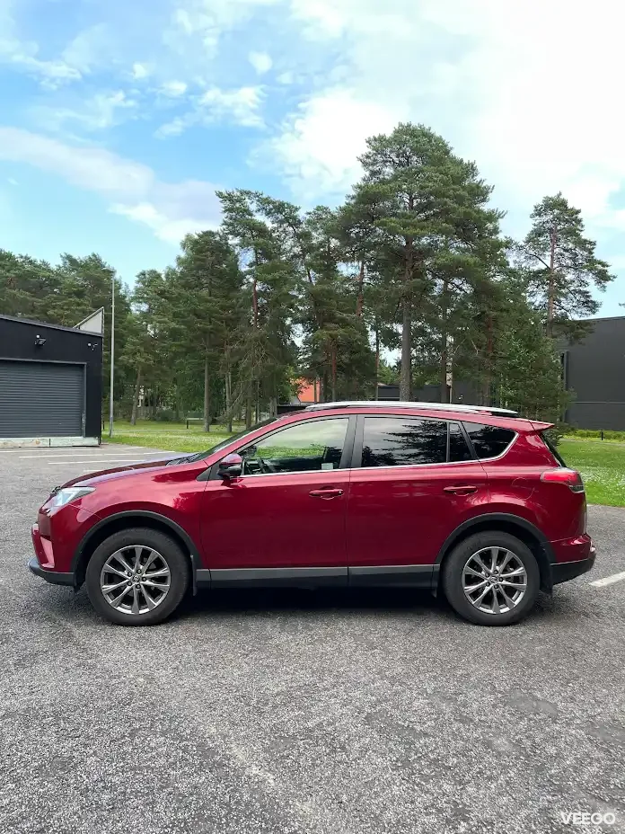 Toyota RAV4 2.0 112kW