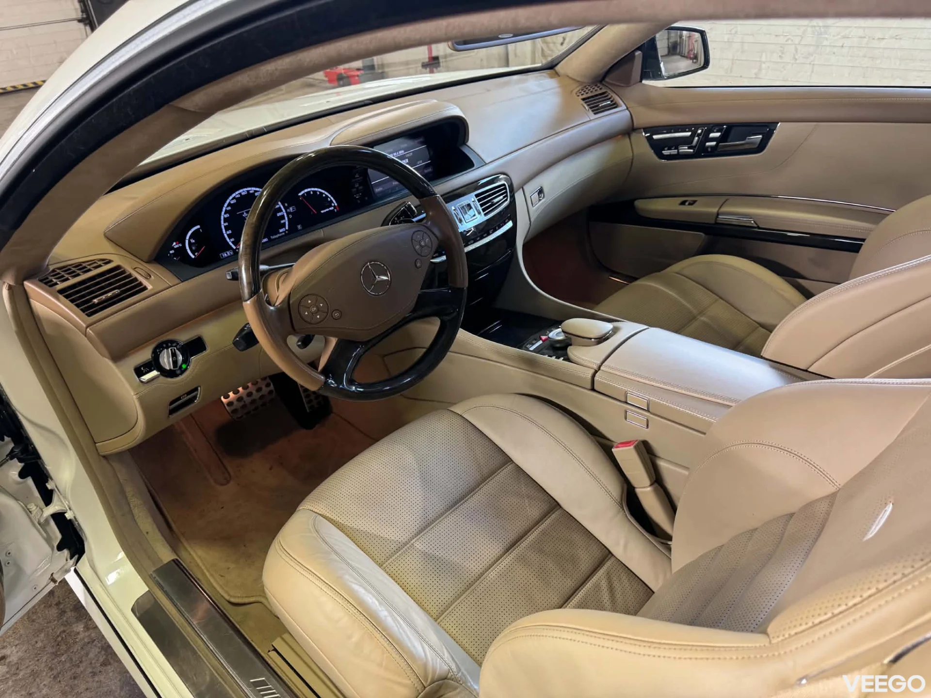 Mercedes-Benz CL63 AMG 5.5 420kW