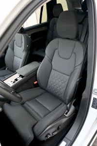 Volvo XC90 7K AWD H&K ULTRA DARK INTELLI SAFE PRO MY26 2 335kW thumbnail