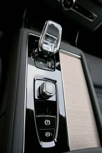 Volvo XC90 7K AWD H&K ULTRA DARK INTELLI SAFE PRO MY26 2 335kW thumbnail