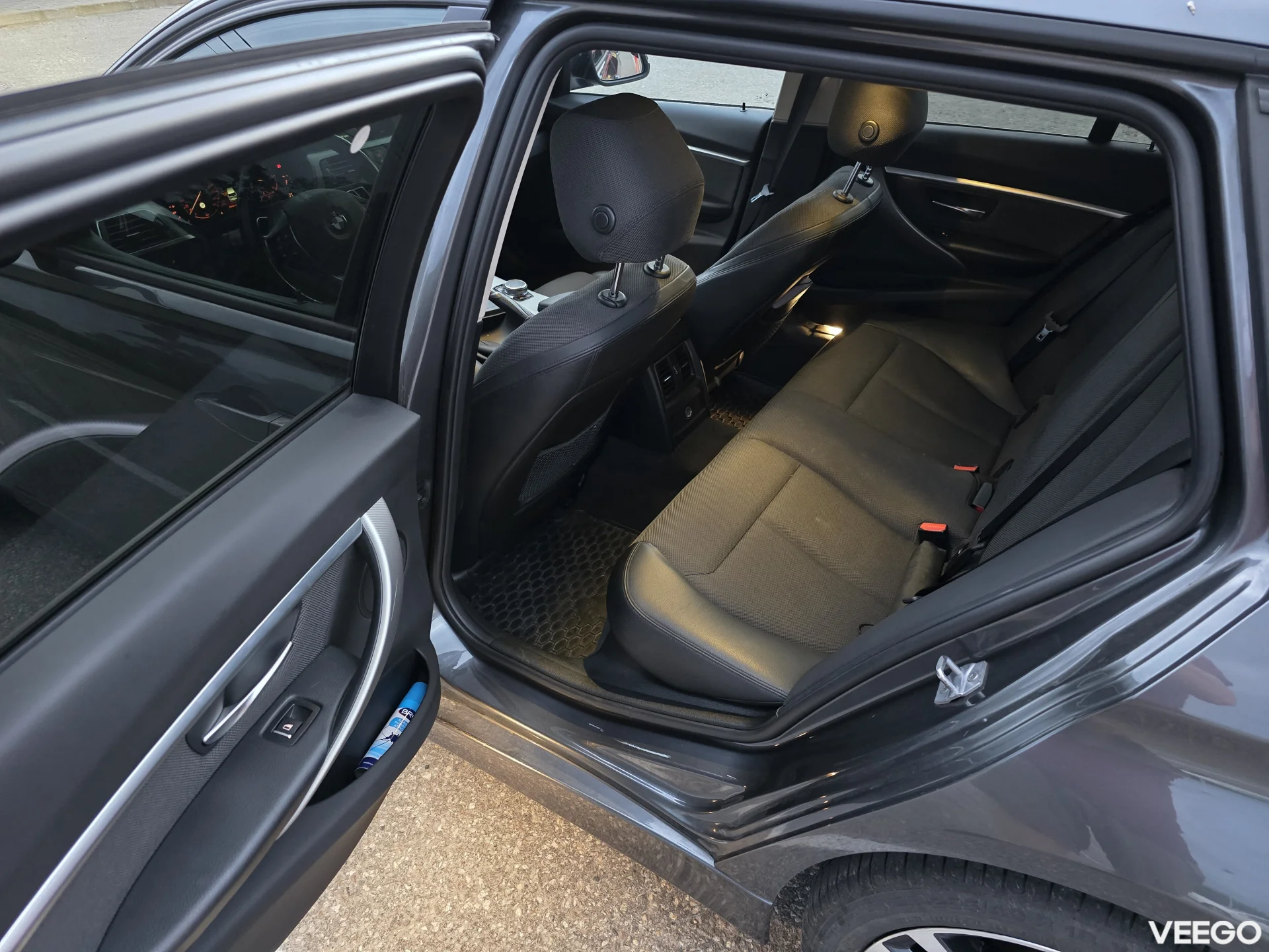 BMW 320 320xd 2.0 140kW