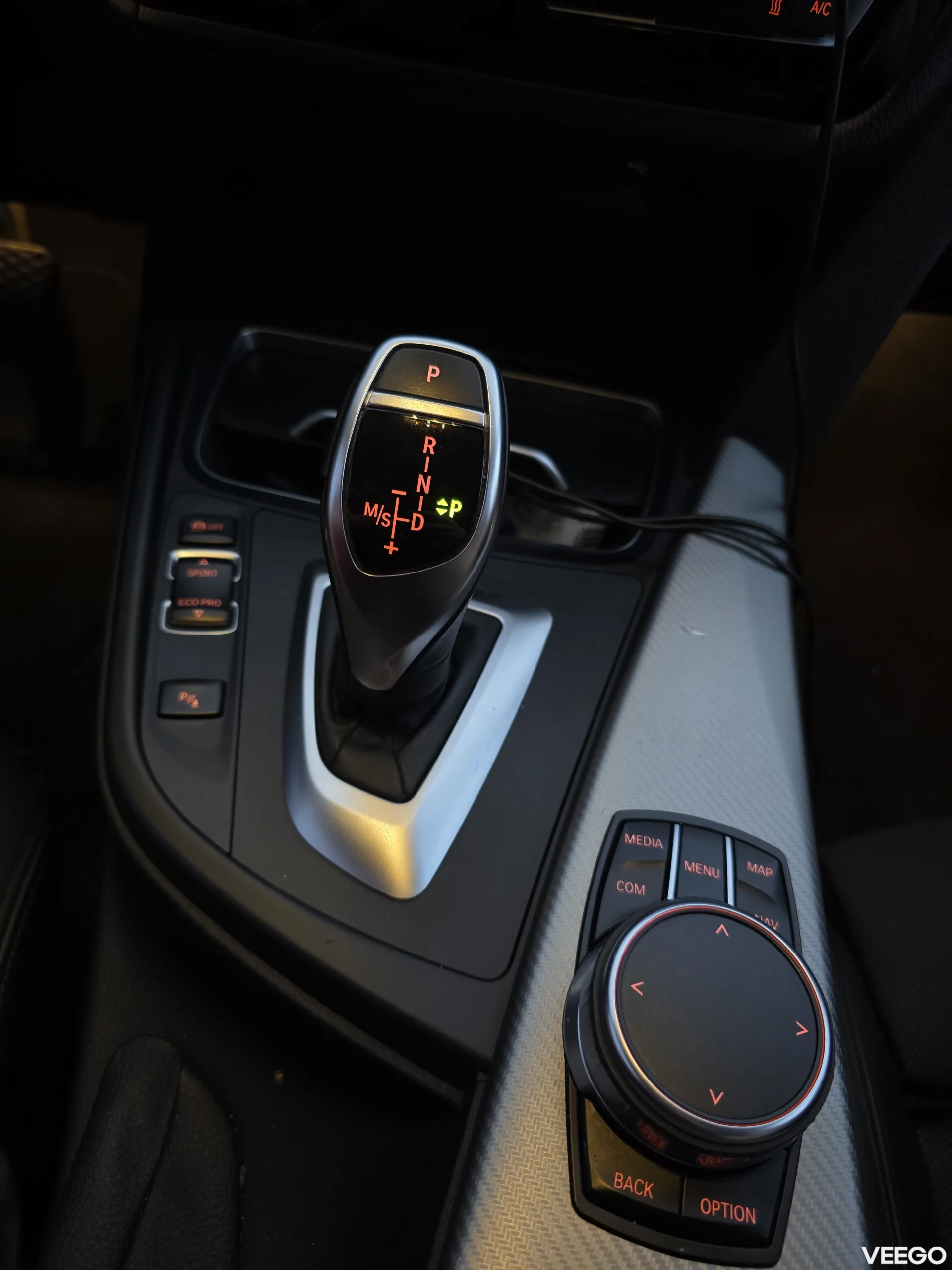 BMW 320 320xd 2.0 140kW