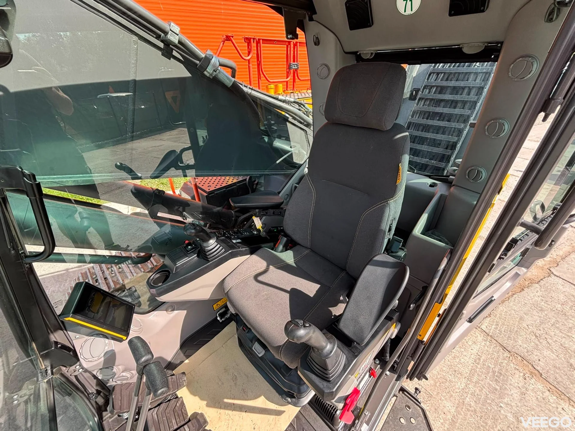 Volvo EC 350 ENL HYDRAULIC CAB RISER / CENTRAL LUBRICATION / AC  220kW