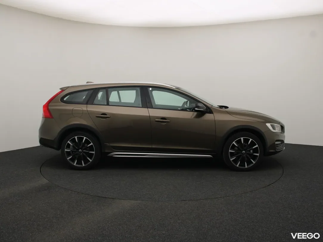 Volvo V60 Cross Country 2 110kW