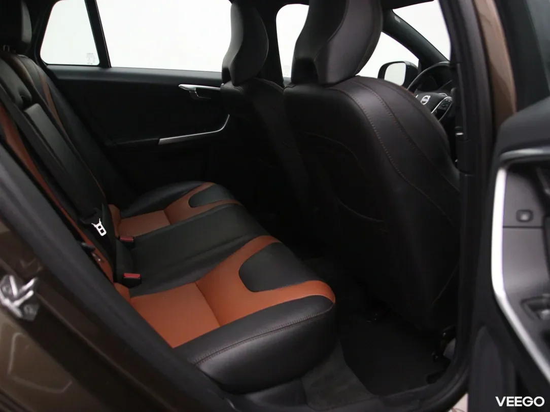 Volvo V60 Cross Country 2 110kW