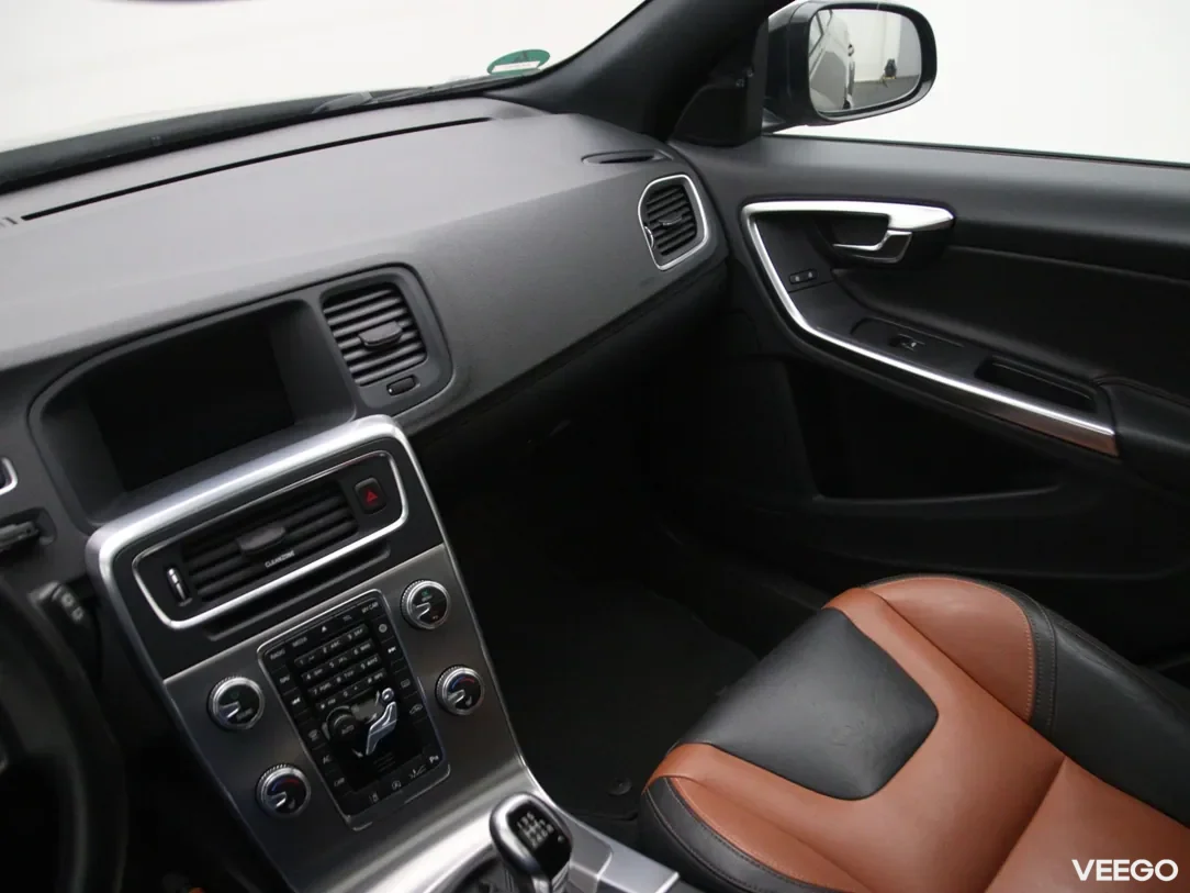 Volvo V60 Cross Country 2 110kW