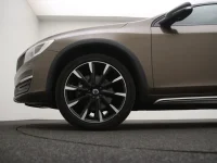Volvo V60 Cross Country 2 110kW thumbnail