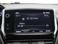 Peugeot 2008 1.2 96kW thumbnail