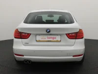 BMW 320 2 140kW thumbnail