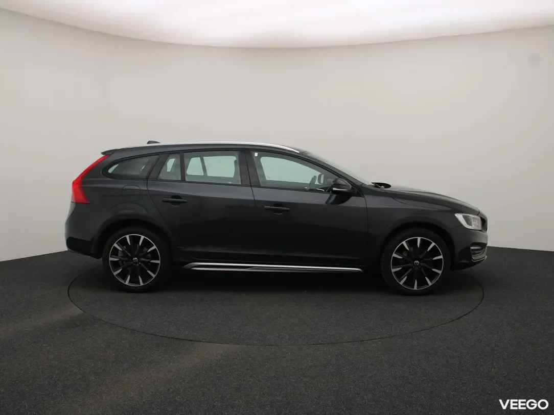 Volvo V60 Cross Country 2 140kW