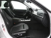 BMW 320 2 140kW thumbnail