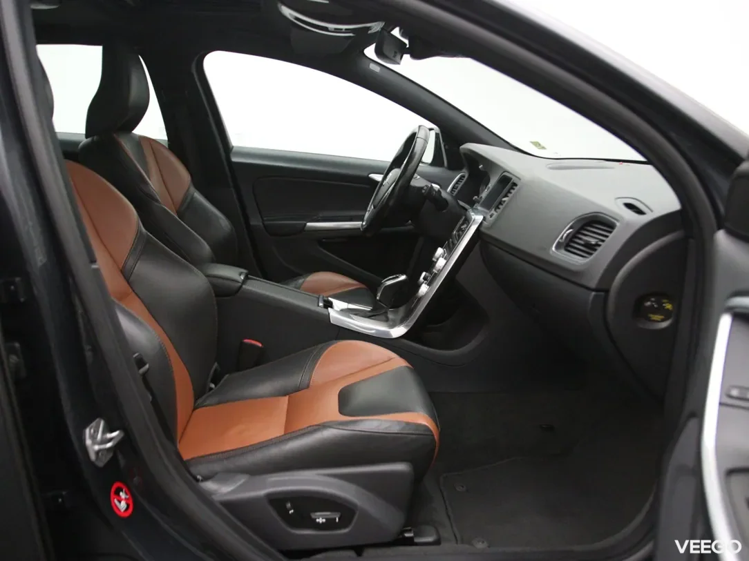 Volvo V60 Cross Country 2 140kW