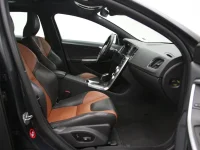 Volvo V60 Cross Country 2 140kW thumbnail