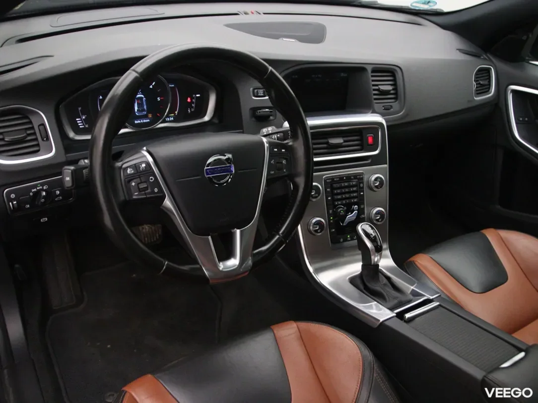 Volvo V60 Cross Country 2 140kW