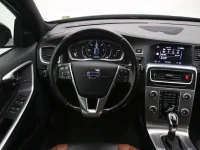 Volvo V60 Cross Country 2 140kW thumbnail