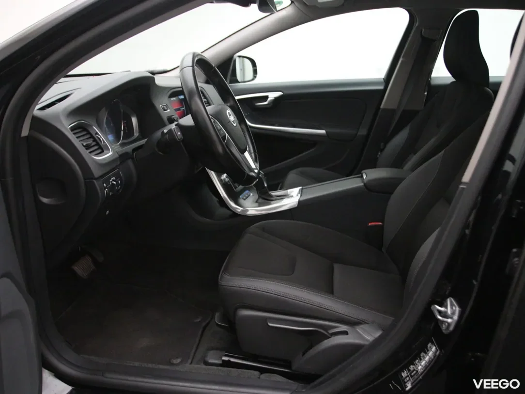 Volvo V60 2.4 208kW