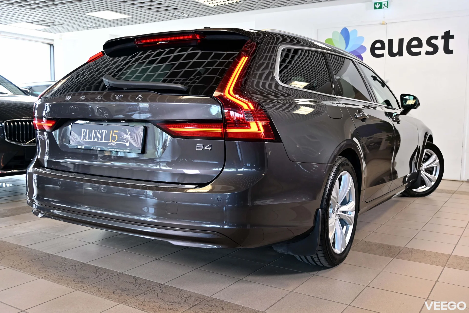 Volvo V90 H&K BRIGHT PLUS XENIUM FACELIFT 2 145kW