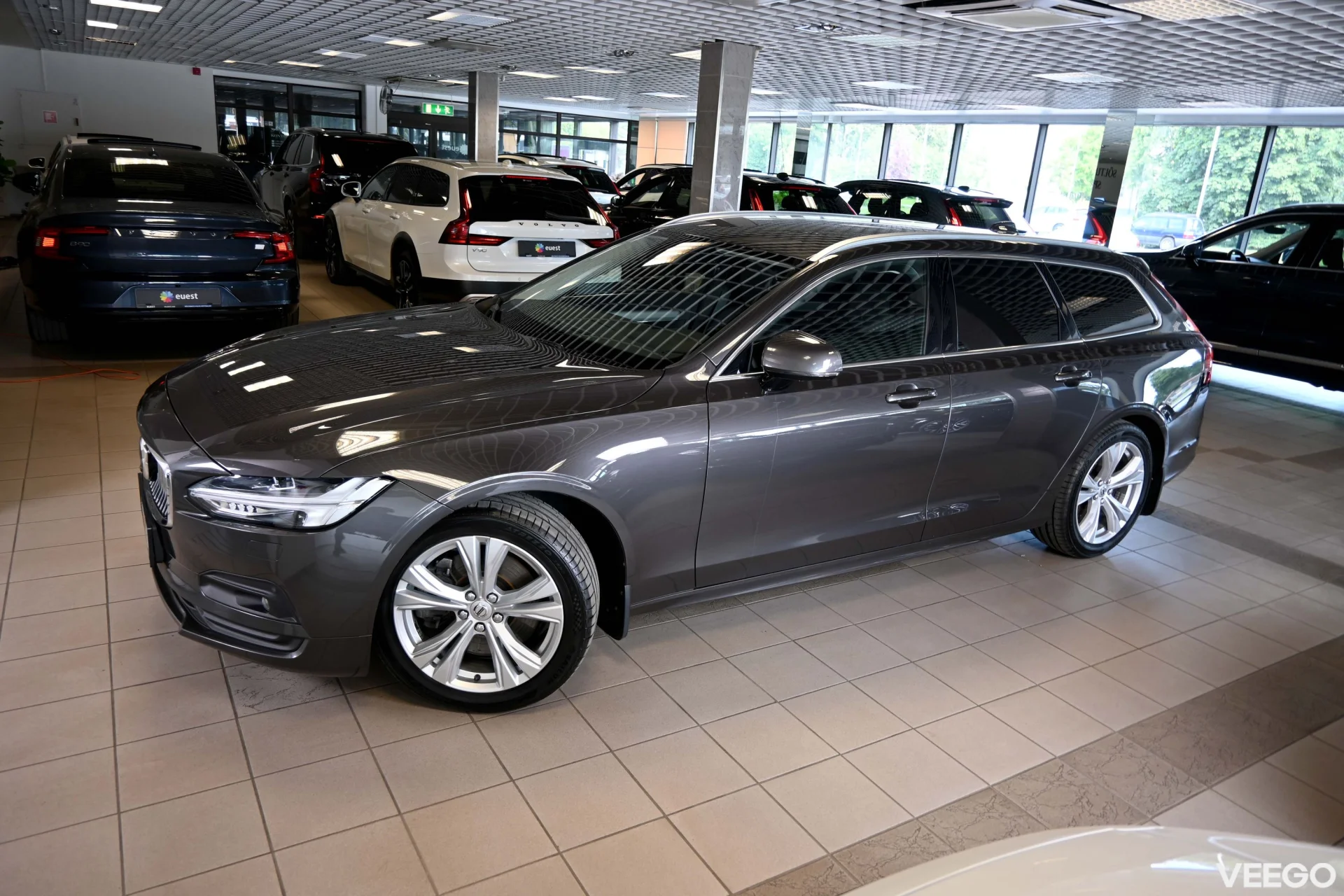 Volvo V90 H&K BRIGHT PLUS XENIUM FACELIFT 2 145kW