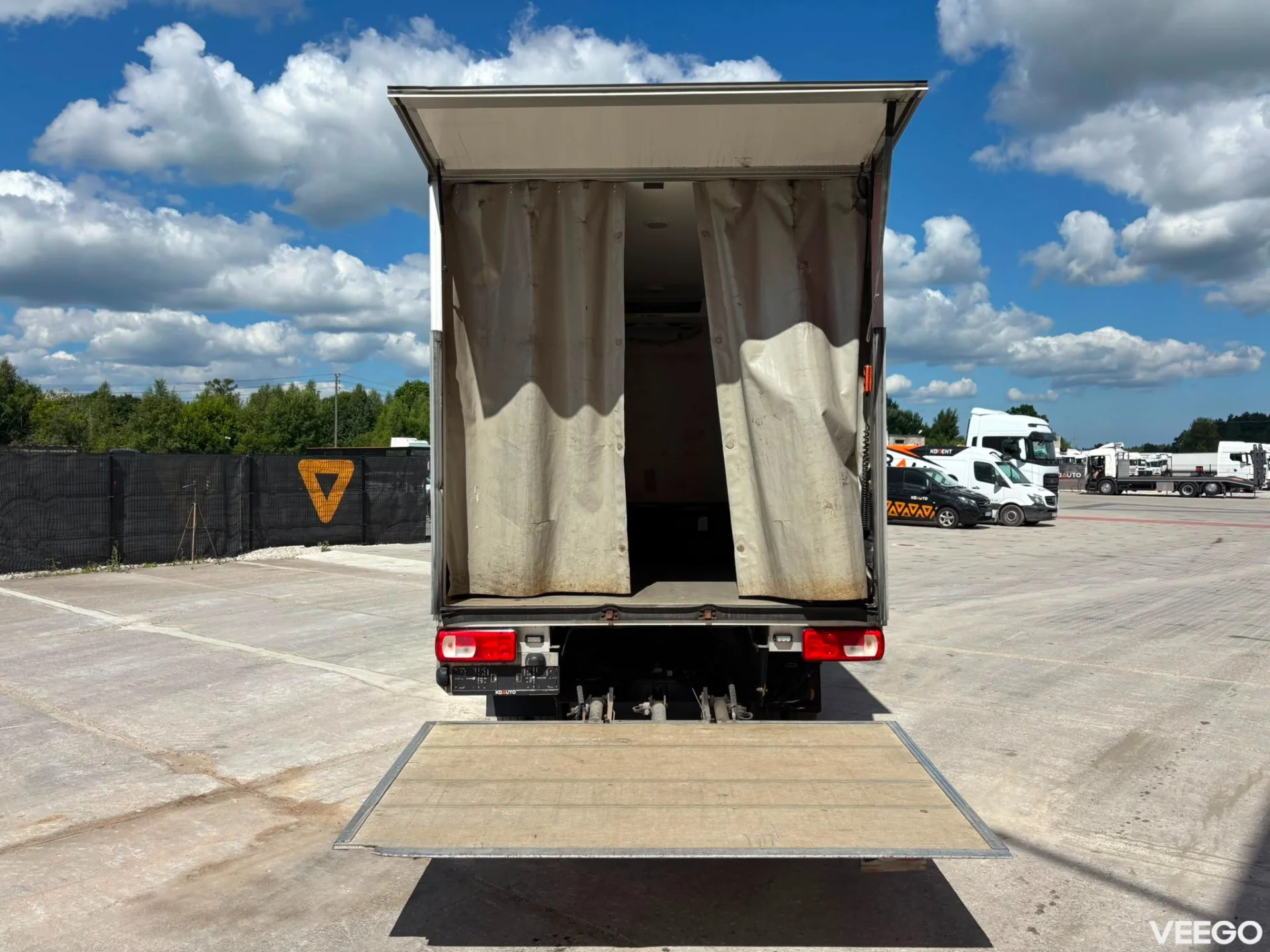Volkswagen Crafter TK V-300MAX / BOX L=3656 mm 177kW