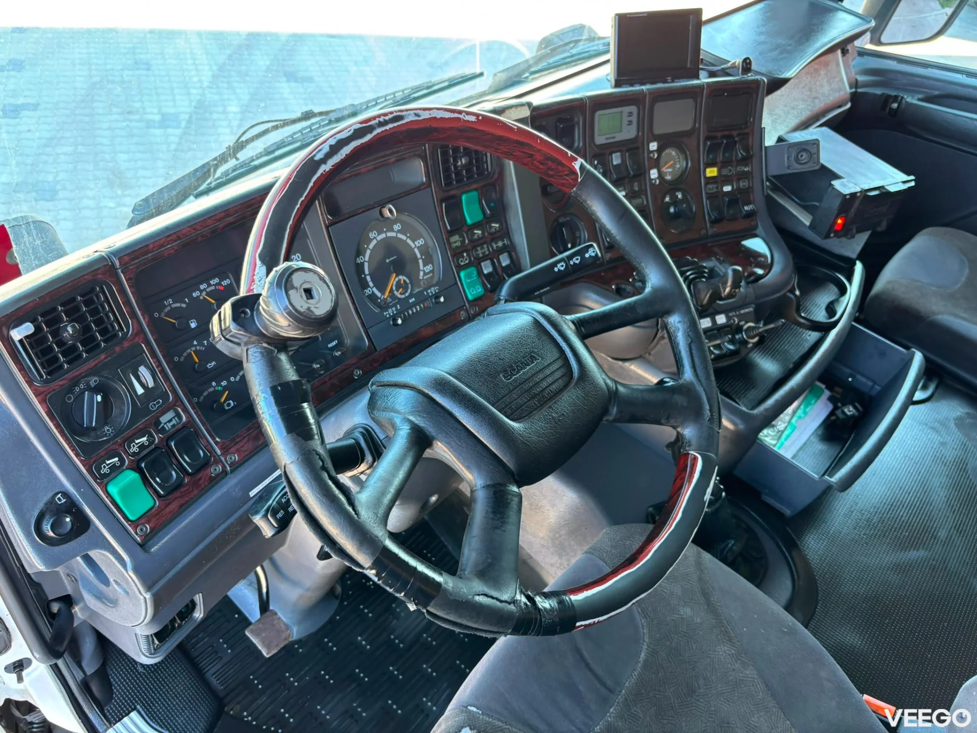 Scania R124 BOX L=5381 mm 470kW