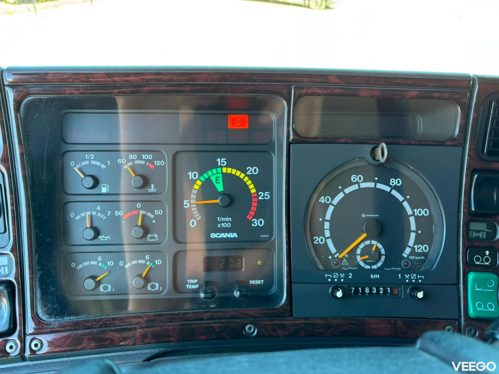 Scania R124 BOX L=5381 mm 470kW
