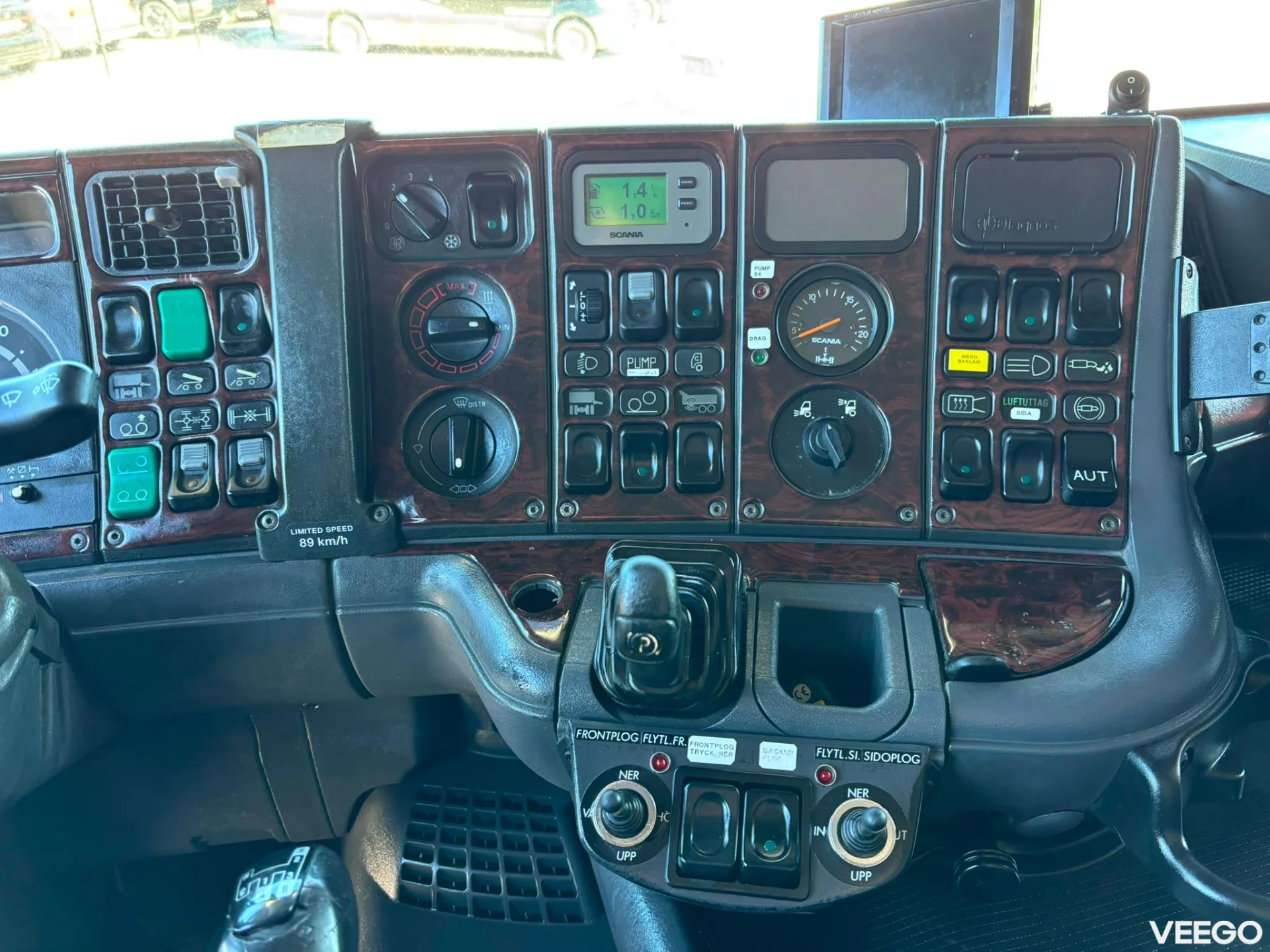 Scania R124 BOX L=5381 mm 470kW