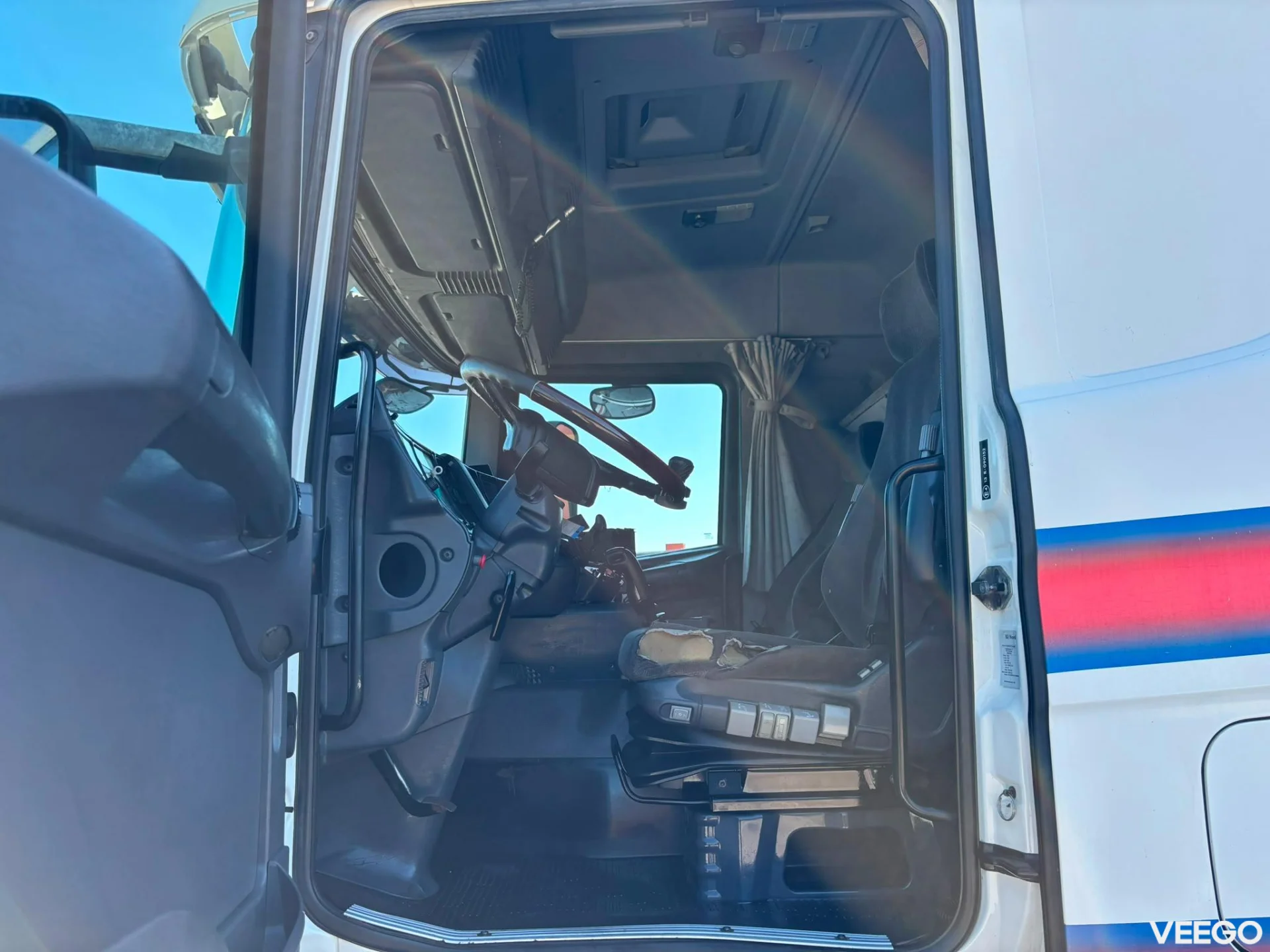 Scania R124 BOX L=5381 mm 470kW