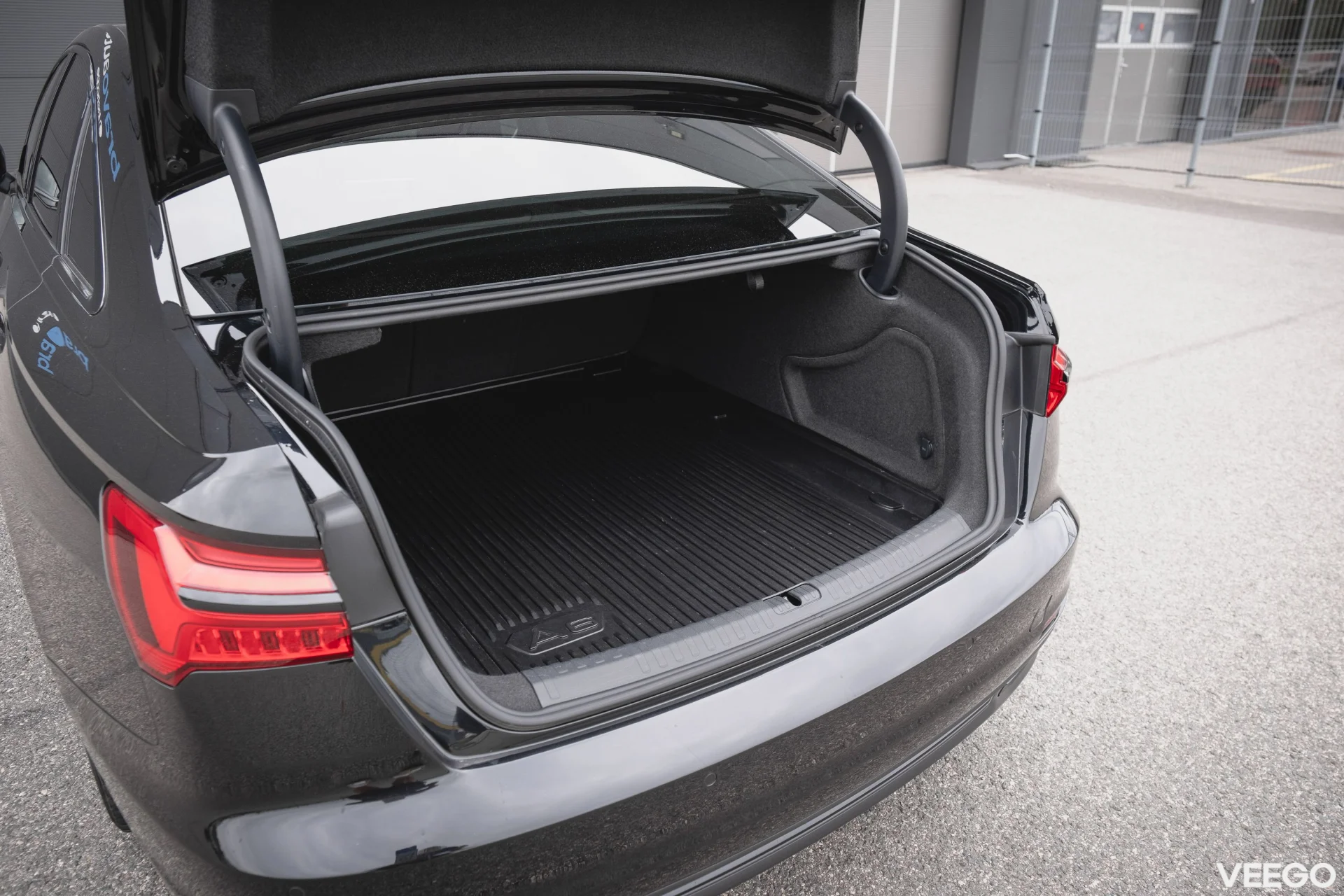 Audi A6 Limousine 55 TFSI E Quattro Sport Line 3 250kW