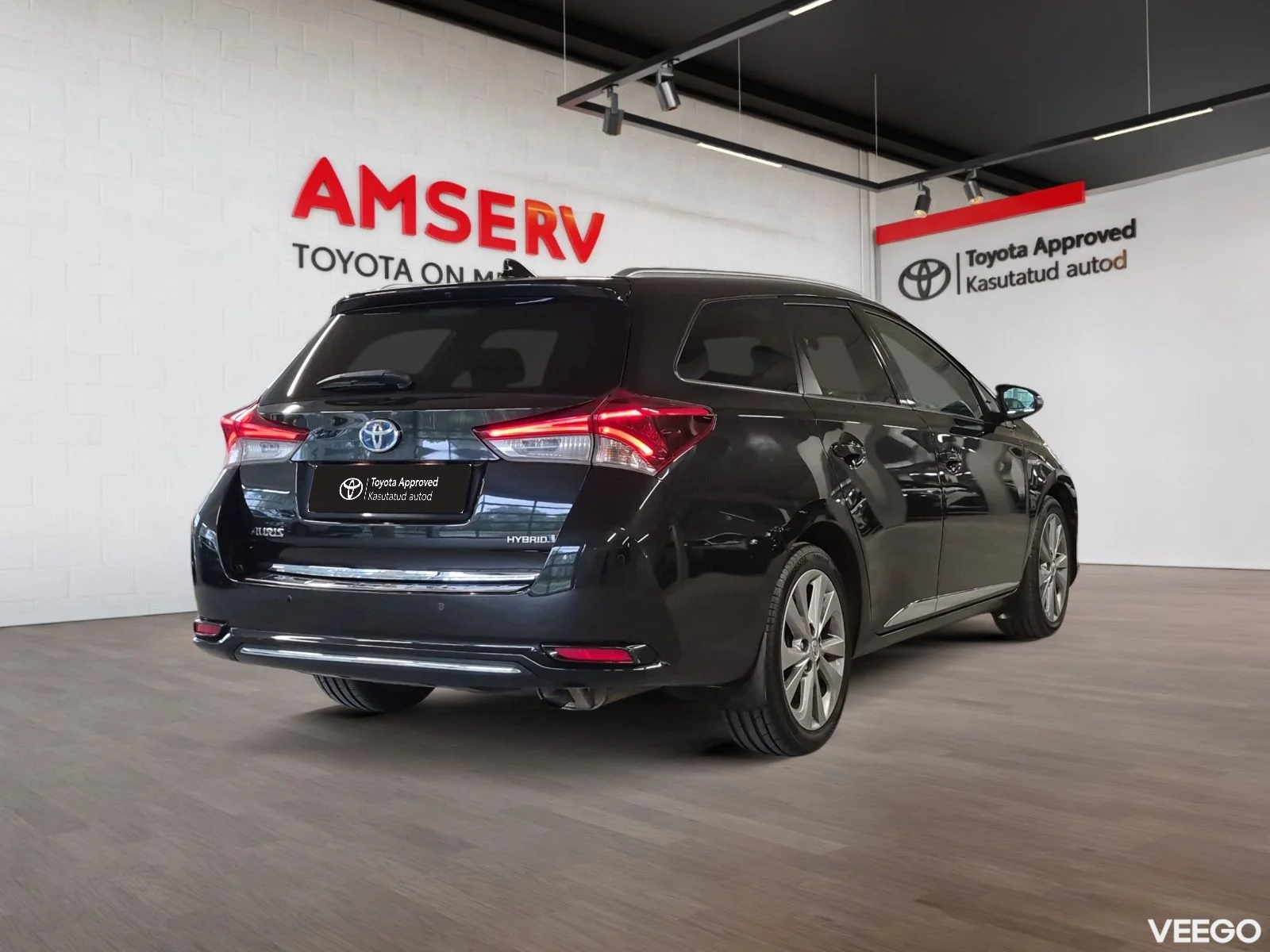 Toyota Auris Luxury 1.8 73kW