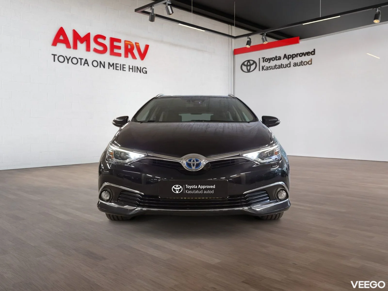 Toyota Auris Luxury 1.8 73kW