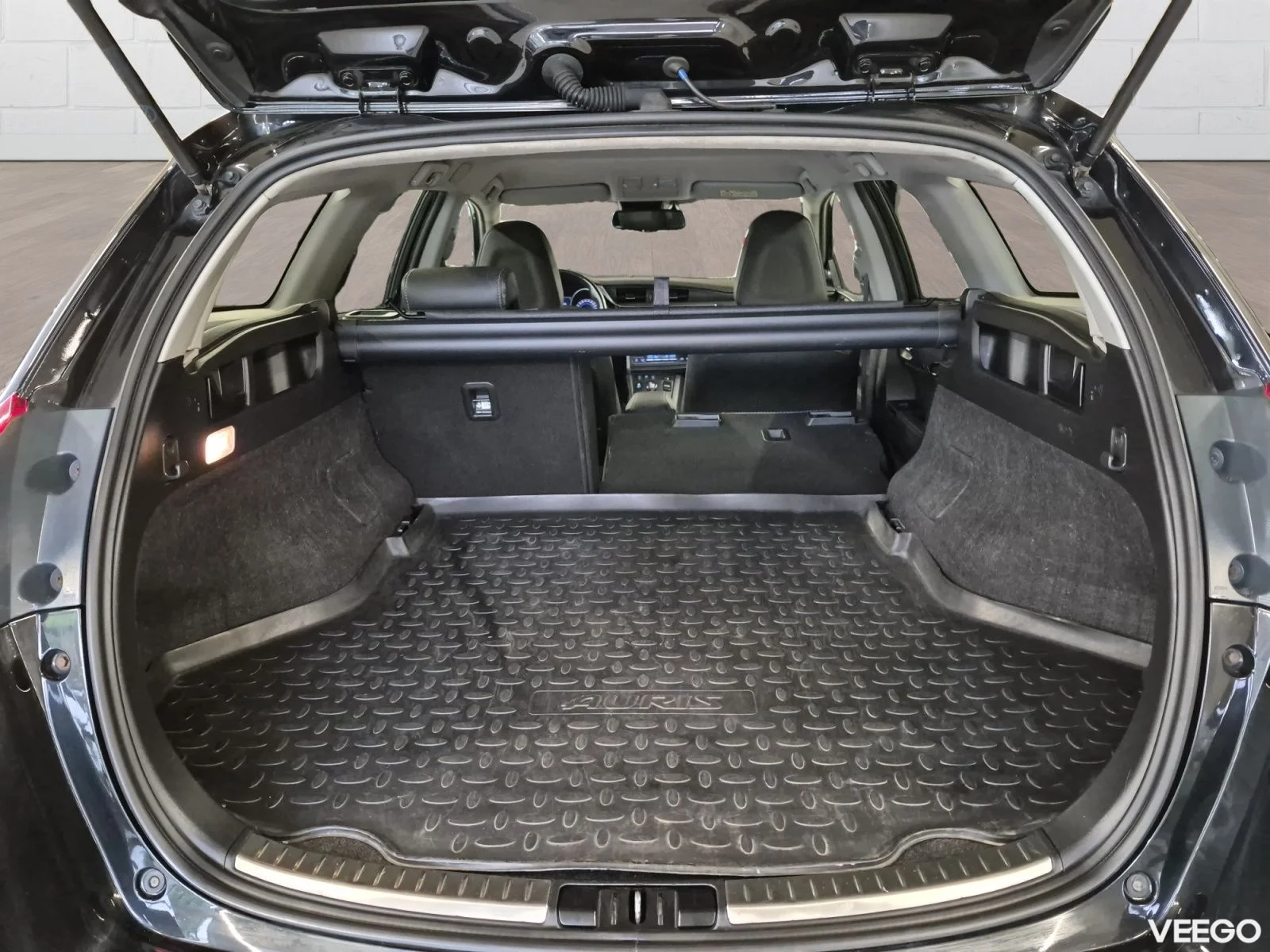 Toyota Auris Luxury 1.8 73kW