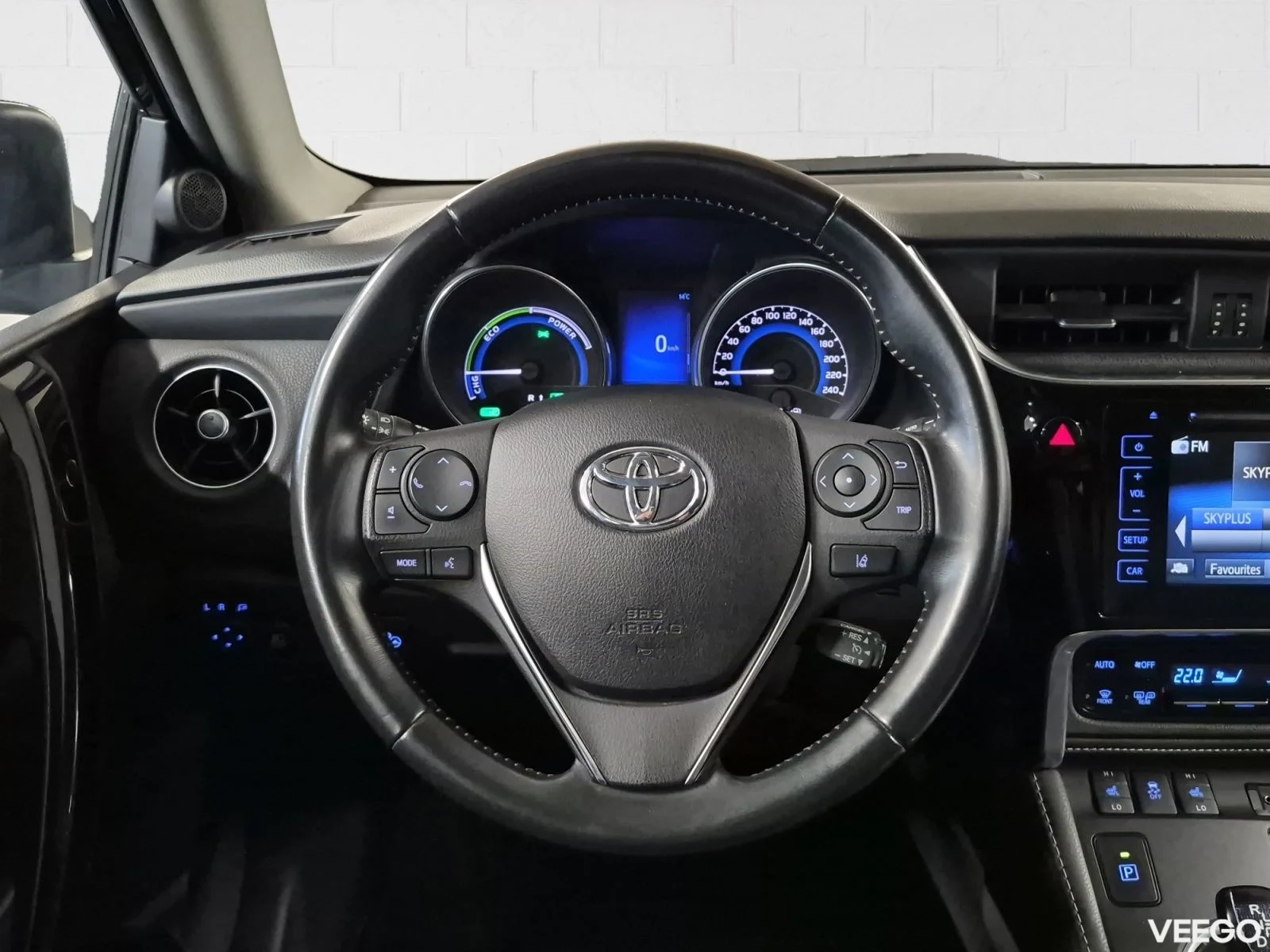 Toyota Auris Luxury 1.8 73kW