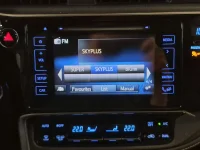 Toyota Auris Luxury 1.8 73kW thumbnail