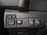 Toyota Auris Luxury 1.8 73kW thumbnail
