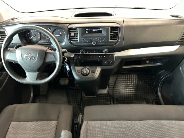 Image of Toyota Proace Long Double Side Door Shuttle 2 106kW