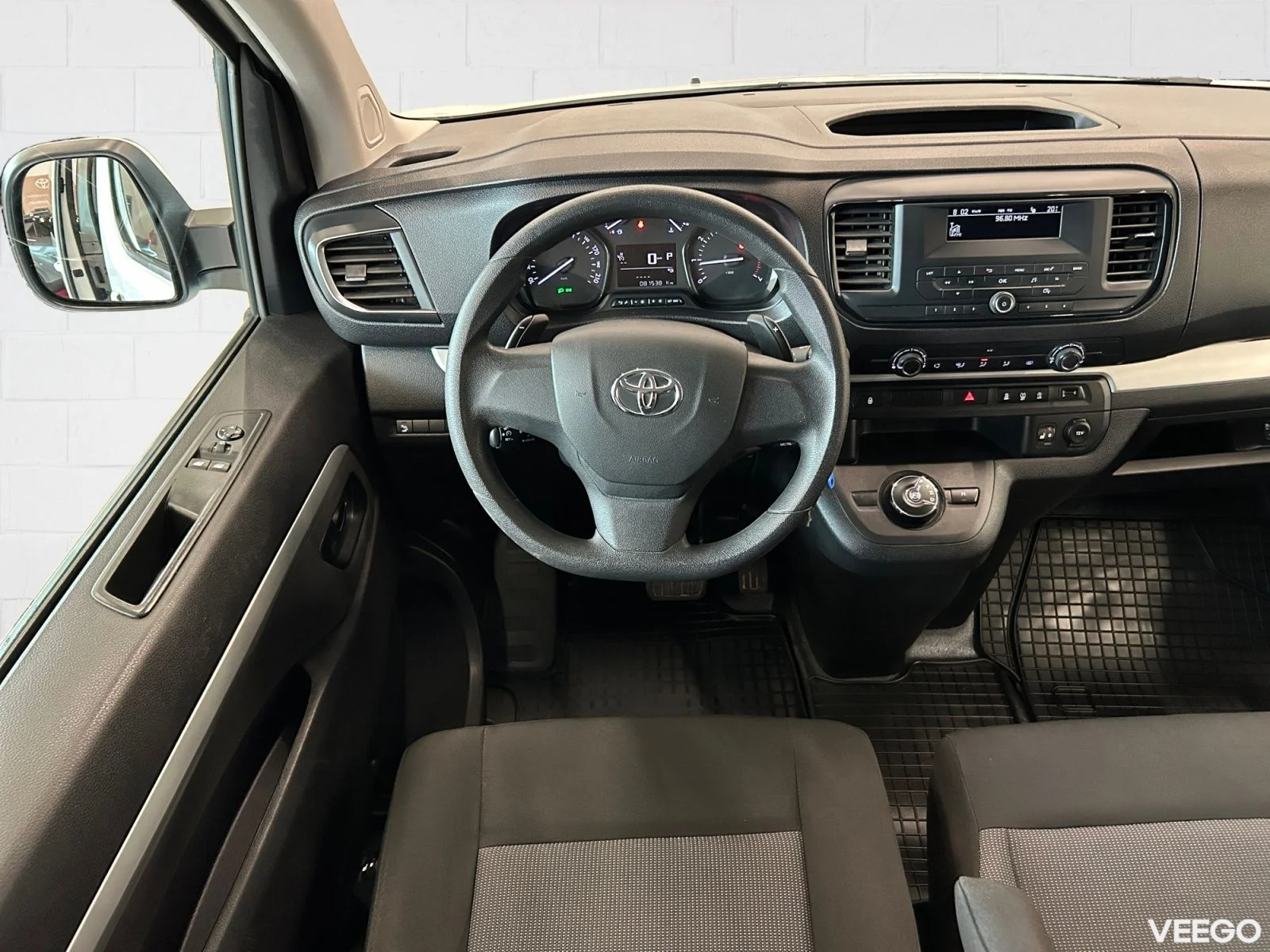 Toyota Proace Long Double Side Door Shuttle 2 106kW