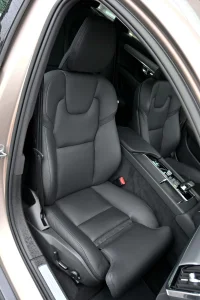Volvo V90 AWD H&K BRIGHT INTELLI SAFE MY23 2 145kW thumbnail