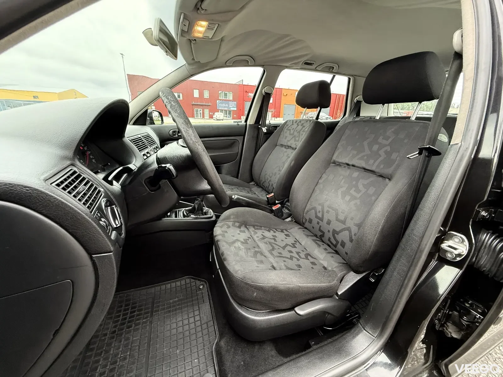 Volkswagen Golf IV Trendline 1.6 74kW