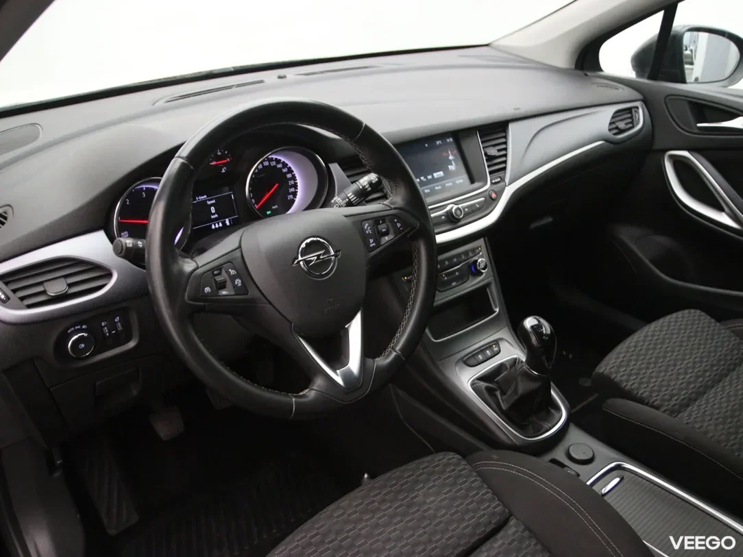 Opel Astra 1.6 81kW