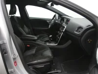 Volvo V40 2 88kW thumbnail