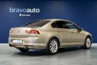 Volkswagen Passat Highline 132kW thumbnail