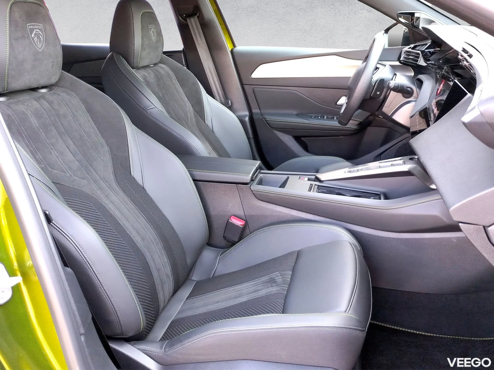 Peugeot 408 GT Exclusive Hybrid 145 e-DCS6 107kW
